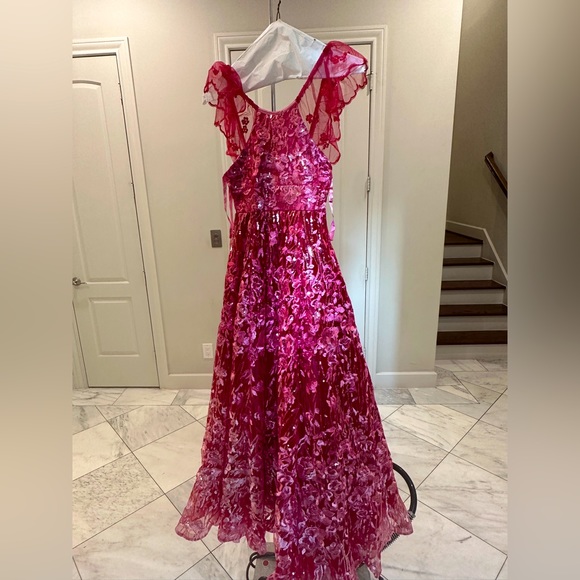 SHERRI HILL FLORAL ROSE KIDS EVENING GOWN - Picture 7 of 8